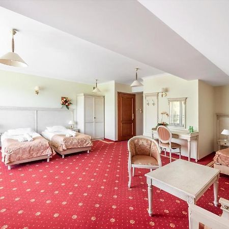 Hotel Stodolka Cminsk ภายนอก รูปภาพ