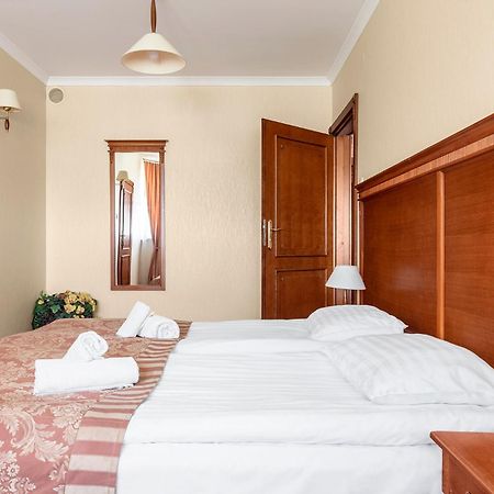 Hotel Stodolka Cminsk ภายนอก รูปภาพ