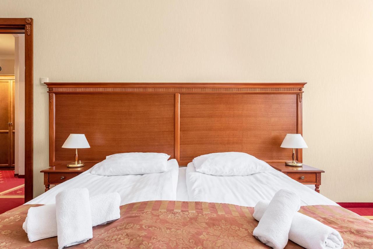 Hotel Stodolka Cminsk ภายนอก รูปภาพ