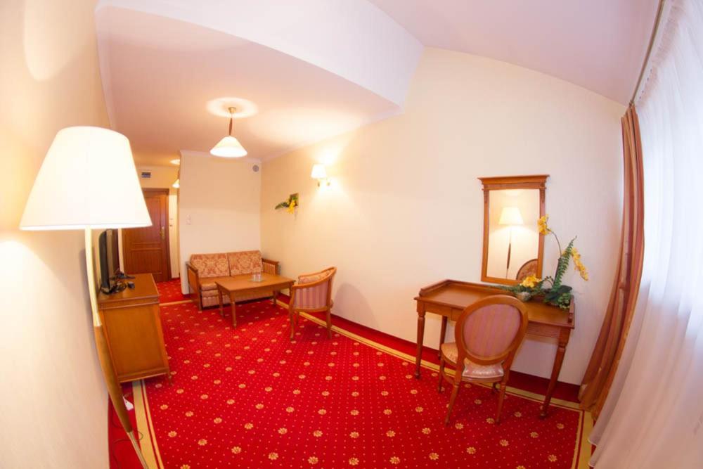 Hotel Stodolka Cminsk ภายนอก รูปภาพ