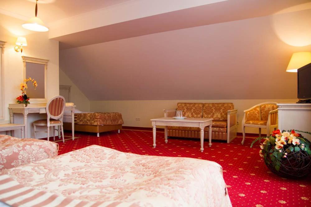 Hotel Stodolka Cminsk ภายนอก รูปภาพ
