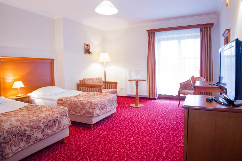 Hotel Stodolka Cminsk ภายนอก รูปภาพ