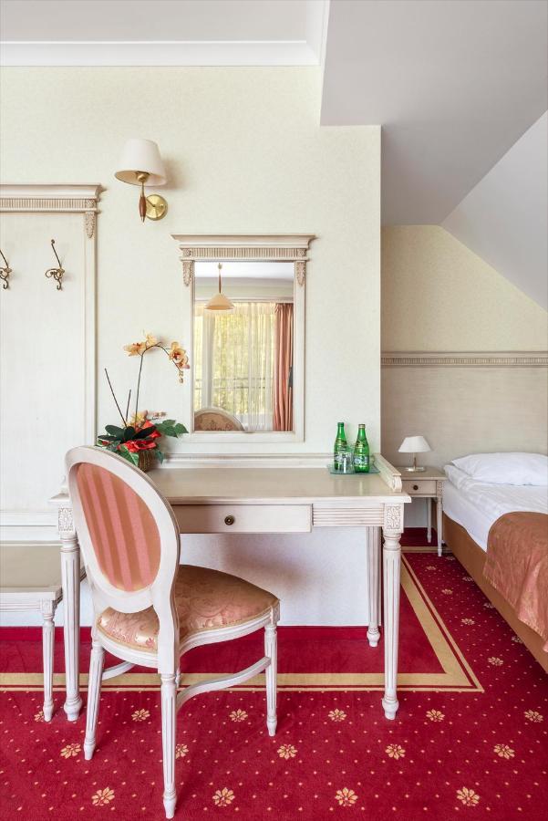 Hotel Stodolka Cminsk ภายนอก รูปภาพ